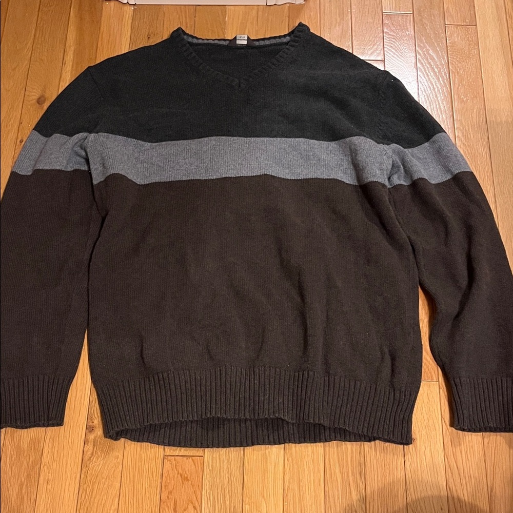 Denver Hayes men’s v neck brown and grey striped sweater